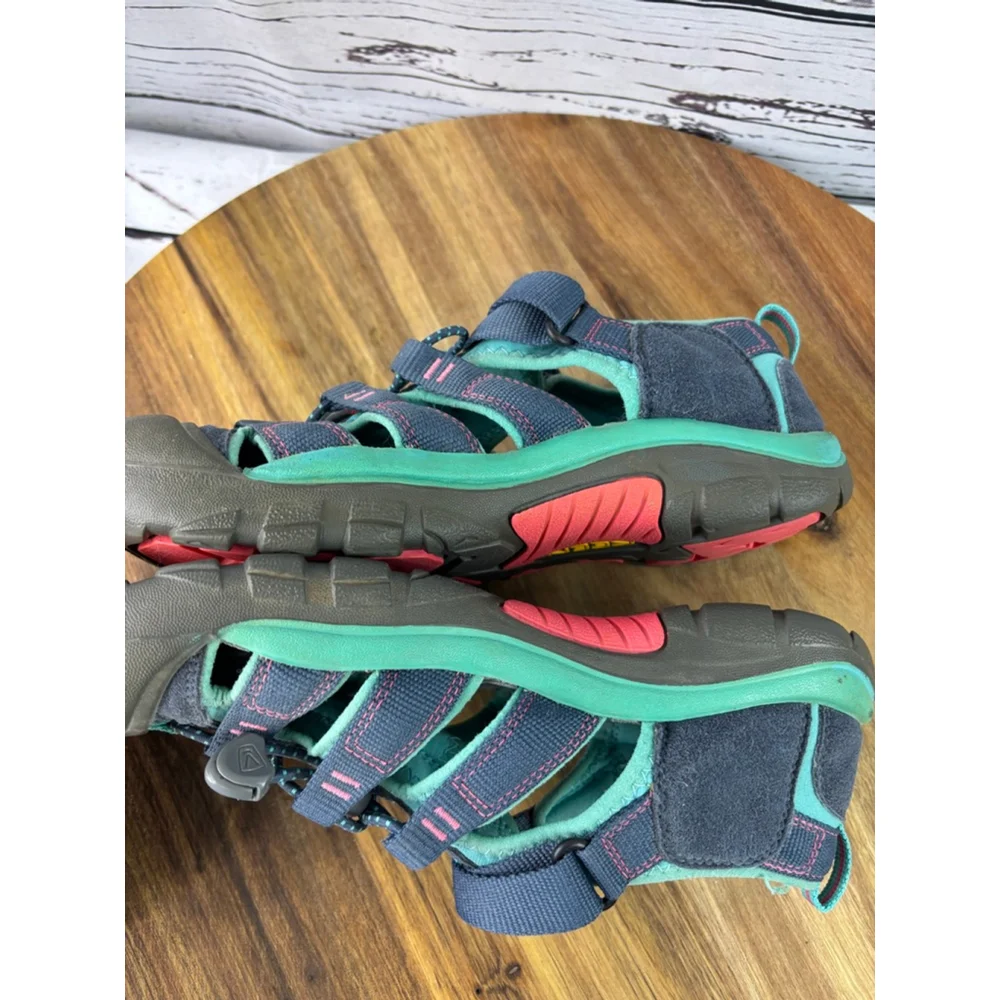 Girls KEEN Water Shoes Blue Green Size 5 (Big Girl)